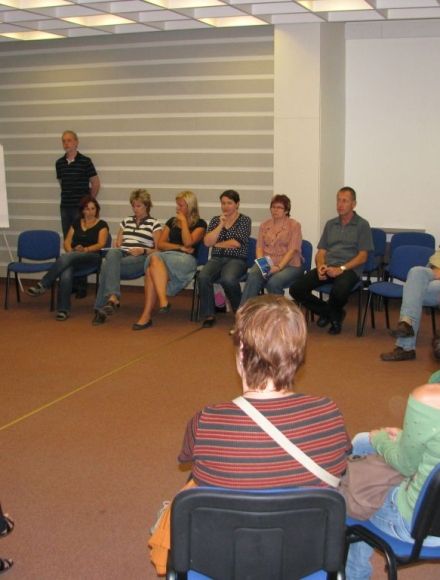 kulaty_stul_Čistota a pořádek ve městě _2011