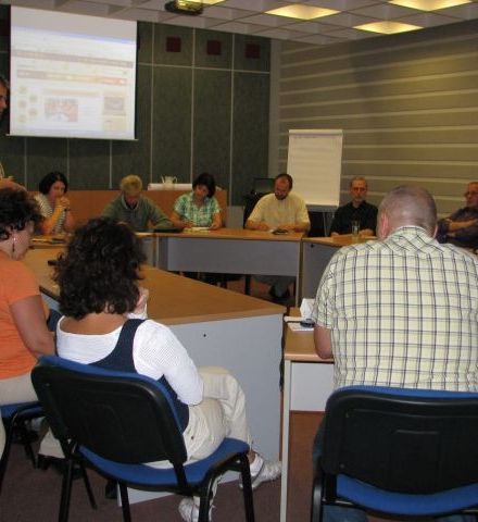 kulaty_stul_bioodpad_2012