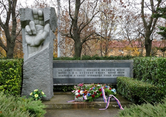 pomník přísaha den válečných veteránů